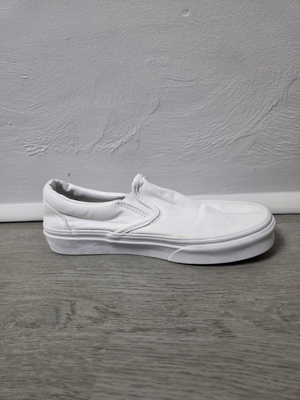 Vans Women’s White Canvas Classic Slip-On Sneakers Shoes Size 5.5 - Picture 7 of 13